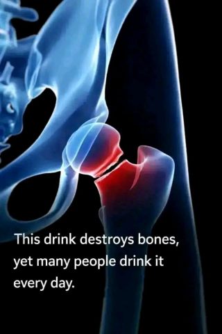 The five drinks that are most harmful to your bones, according to health experts.Full article 👇 💬